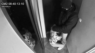 Concealed camera - wifey blown the postman while hubby inside the next door. Euro traditions.