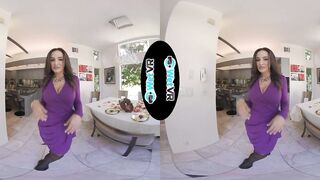 WETVR sexy Dark Hair Spreads Her Legs Inside VR
