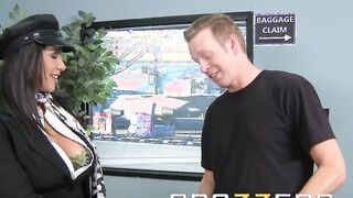 BRAZZERS - Big Tit Driver Missy Martinez offer Full Service