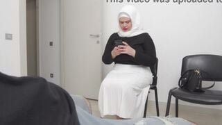 Penis flash. Muslim married mom caught me jerking off inside outside waiting room