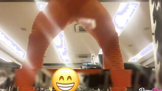 goddess mom releasing the booty for the personal after the gym! - www.denybarbie.com.br