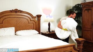 Dark Haired Goddess (Artemisia Love) Meets Her New Muscular Maid Gets Turned On About His Penis - Reality s