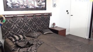 LA COCHONNE Vulgar Cute Goddess Maid Anais Tries Anal With