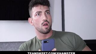 Blondie Needs TikTok Reputation And Knows How to Make It