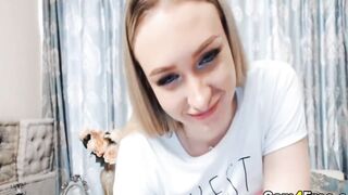 beauty Hot cunt with mouth Having Fun Her Cunt On Cam