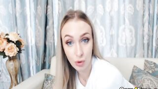 beauty Hot cunt with mouth Having Fun Her Cunt On Cam