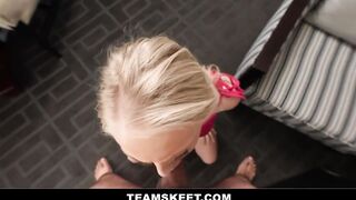 Blonde 19 Year Mature Braylin Bailey Wants To Join The Industry
