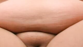 Wild and turned on German BBW dildoing her bald snatch