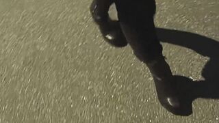 Deutscher Vintage-Porno! Tussi auf der strasse angesprochen, sie geht einfach so mit um sich vor der