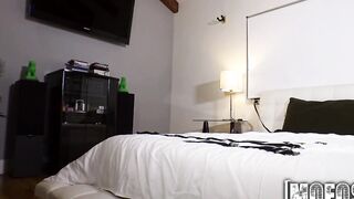 Mofos - Elsa Jean, Valentina Nappi - Valentina Nappi's 19 Yo on a Leash