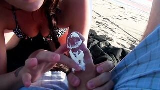 Good dark hair amateur sucks and fucks at the beach