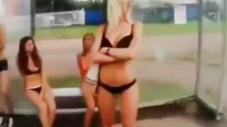 Dost ki choti Behan ko pela desi Indian sex