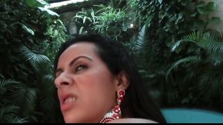 Super big-booty dark hair sucks & fucks big-dick poolside