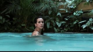 Super big-booty dark hair sucks & fucks big-dick poolside
