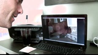 Slutty blonde milf sets up a banged! session