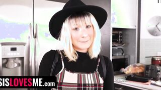 Step Sis Jessie Saint Gets Her Magic Twat Filled With Step Brother's goddess Love Potion - SisLovesMe
