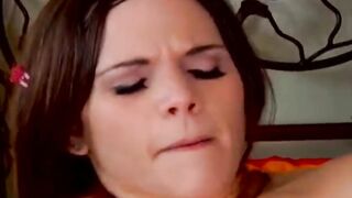 Elizabeth Anne getting her pussy healed!