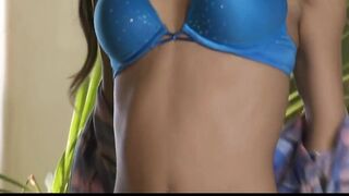 Slender Latina camgirl Veronica Rodriguez ejaculates on her finger pounded