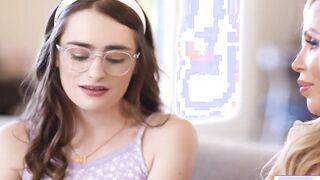 Step-Daughter and 19 yo bff lick stepmom