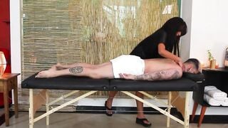 Strokes Brazil - Hispanic Babi offer a complete rubs on tattoo guys | Babi Fantini and Matheus Castro
