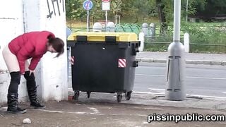Look at the weird spots to urinate these girls found into the city