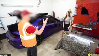 Roadside - Long Boobs mom Gets Nailed By Her Vehicle Mechanic