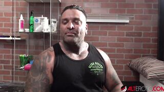 Big Titted tattooed up bombshell Amber Luke is inside the shop for a new tattoo