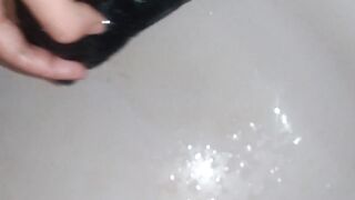 Pregnant solo squirting