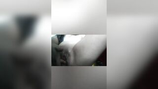 Cogiendo toy y viniendose hasta orgasmo
