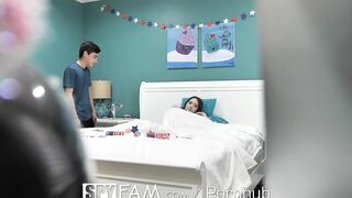 SPYFAM Cutie Step Sis Boned On Independence Day
