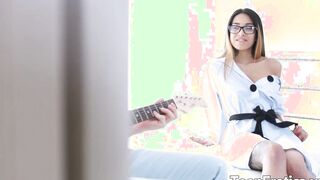 Sultry Eighteen Roxy Lips Takes It inside The Booty After Guitar Lesson