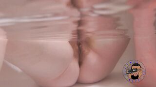 SSMA2E1: MOLLY TAKES US UNDER WATER AND MAKES HERSELF CUM!!