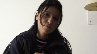 junge dark haired notgeile classic 18 year old vor der kamera