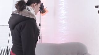 Superb 18 year old dark hair loving a Cutie and steamy solo