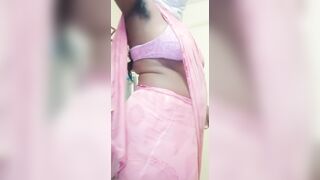 desi aunty wearing saree performance