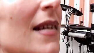 Sex-hungry Italian mom gets deepthroat boned