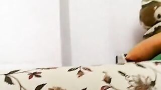 Italian women who loves to masturbate with 2 sex dildos