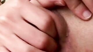 Italian women who loves to masturbate with 2 sex dildos