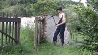 Mature granpa satisfies teenie cunt with mouth into the fields