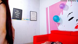 Enjoy a nice double penetration by Marilyn webcam performer