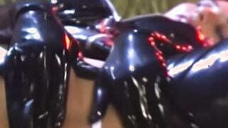 Dyke succubus Tiffany Taylor toying and wanking in latex
