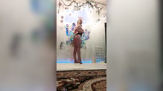 Passionate Beauty Masturbates To Dirty Orgasm After Christmas''s Photoshoot
