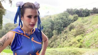 Chun-Li blowing penis and twerking