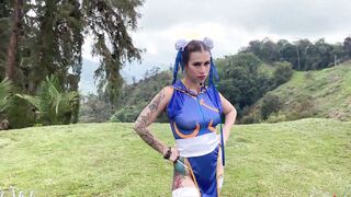 Chun-Li blowing penis and twerking