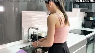 Canadian Women Emma Hix Fingered Her Bald Twat For You - DOEGIRLS