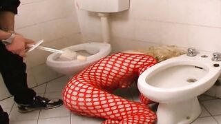 Mettimi la Testa nel Water Porco (Full Sex Tape)