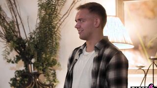Big boobies stepmom milf Linzee Ryder plowed stepson with stepdad into the same room