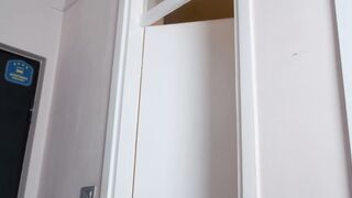 Nephew plowed his aunt rough after seeing her nude inside the restroom