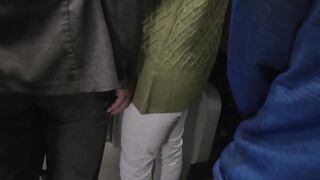 人妻痴漢電車～さわられた五十路母～　鶴川牧子