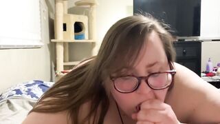Amateur BBW mom close point of view swallowing his load topless during shark week